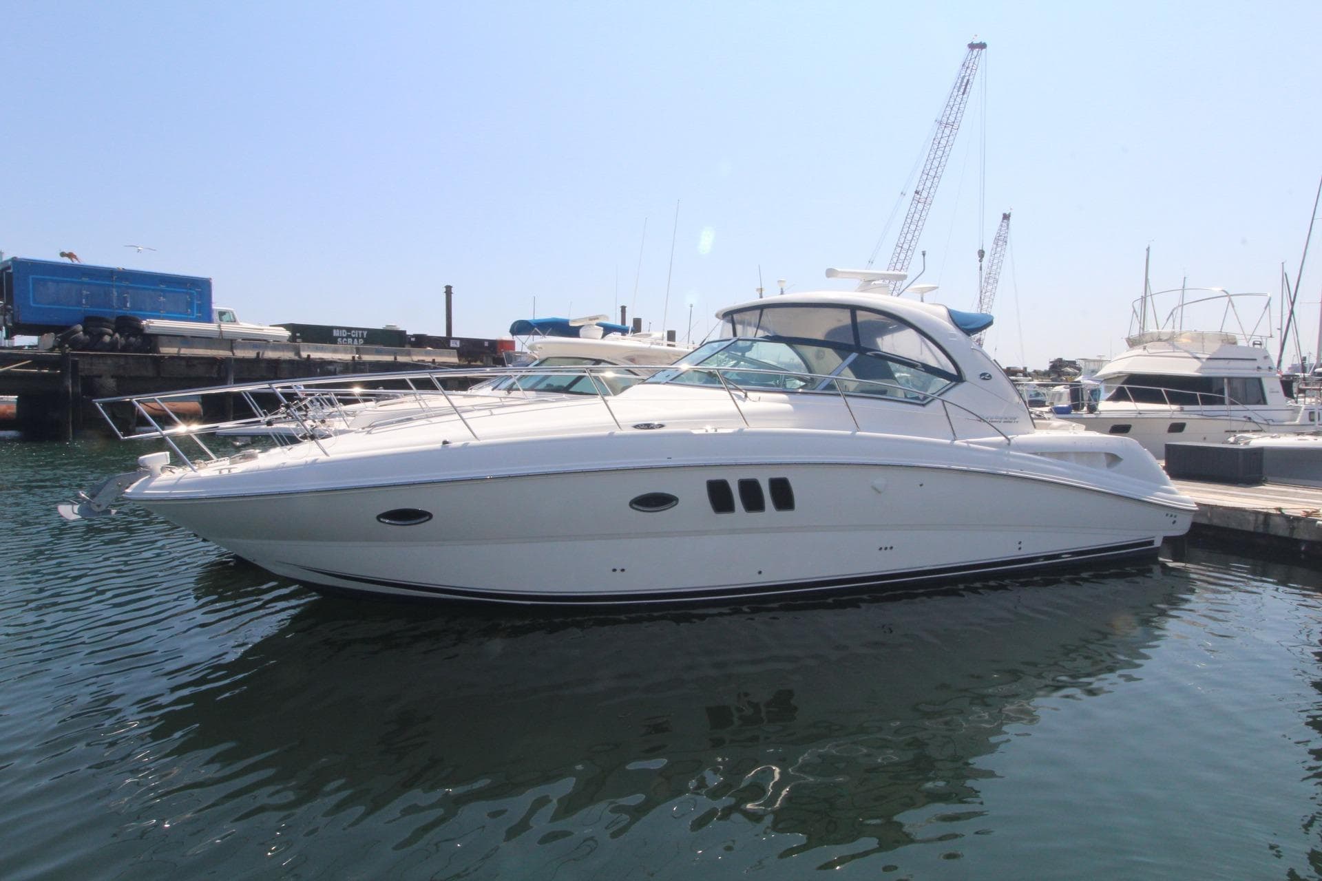 2011 Sea Ray 390 Sundancer