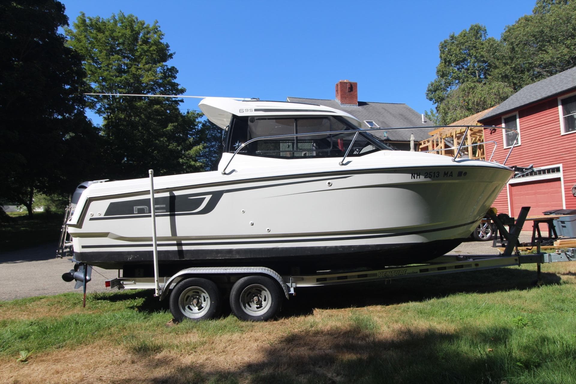 2017 Jeanneau NC Sport 695