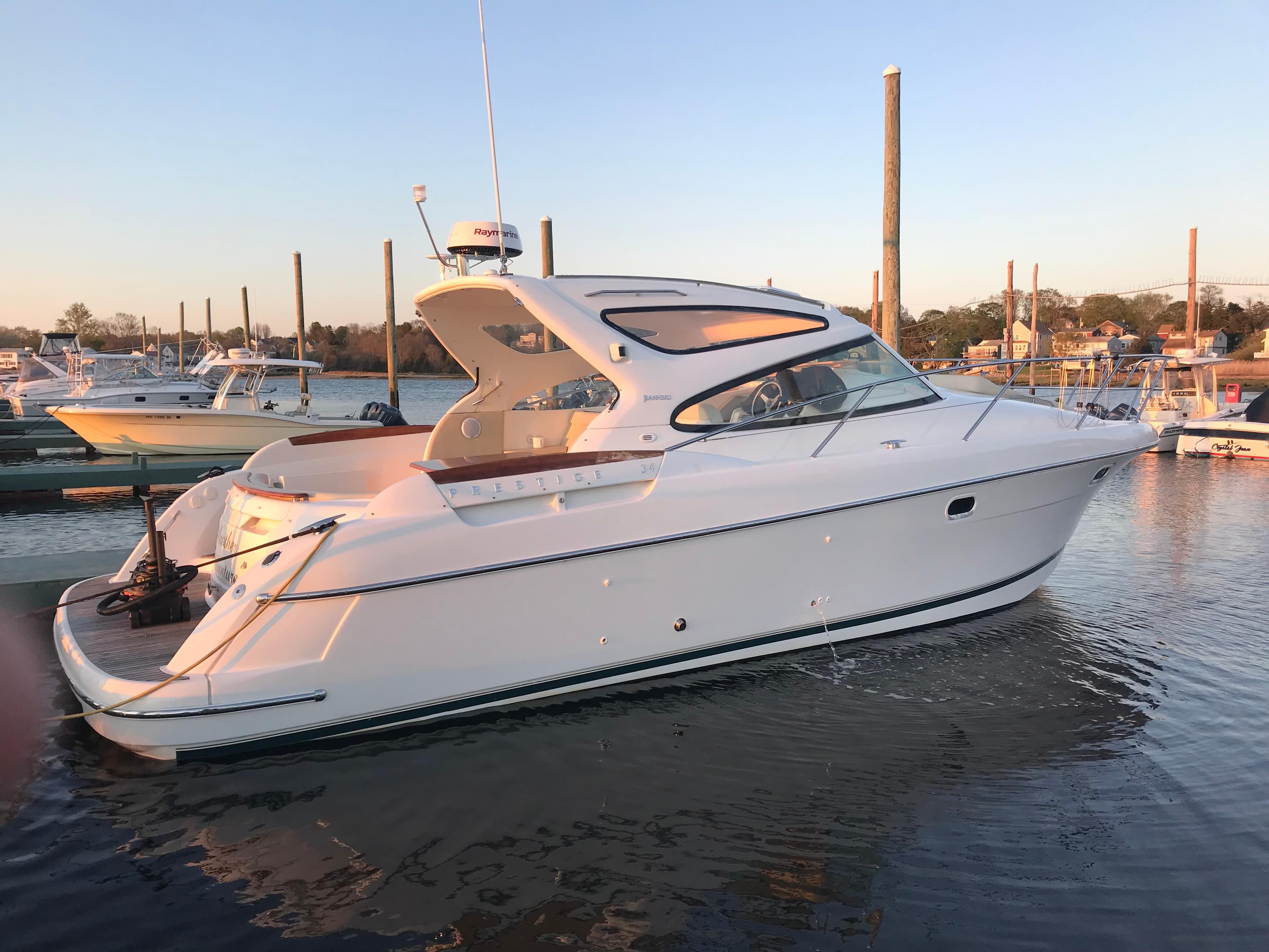 2008 Jeanneau Prestige 34 Hardtop